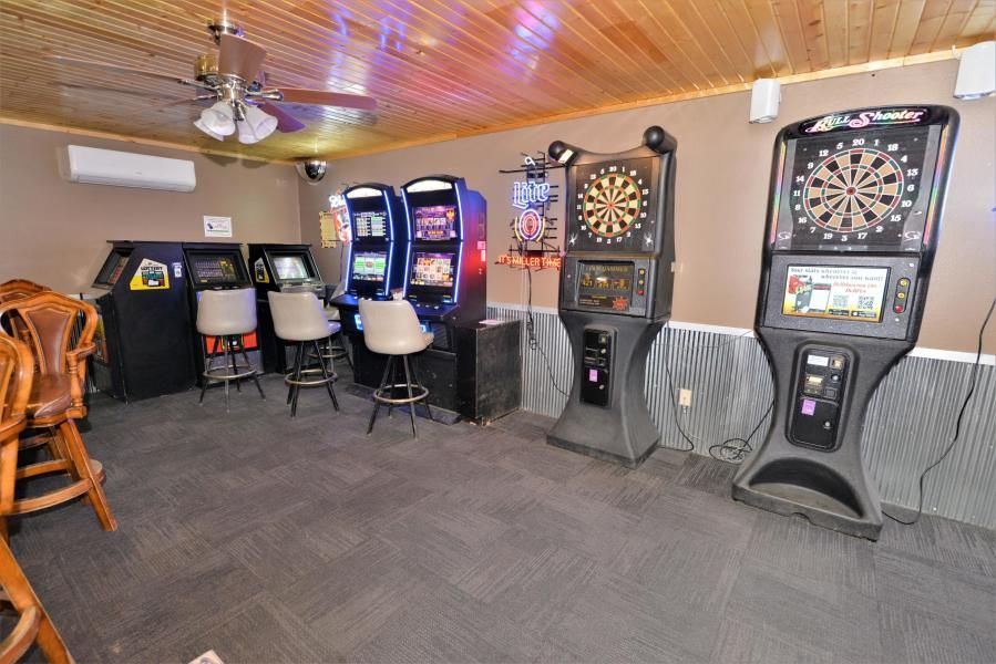 Toronto Café and Lounge: 485 Main Ave, Toronto, SD 57268